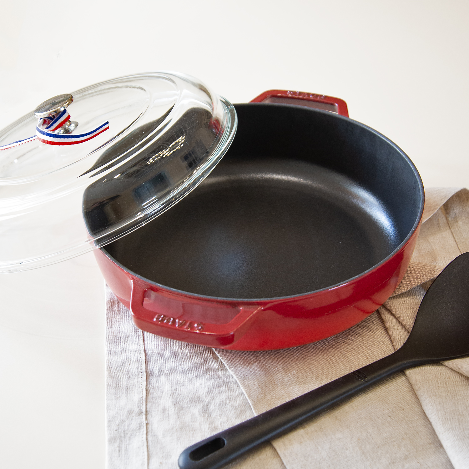 Чугунные кокоты Staub