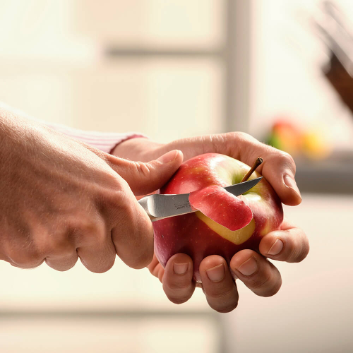 Нож кухонный для чистки овощей и фруктов 1040102207, длина лезвия 7 см, коллекция «Classic», Wuesthof