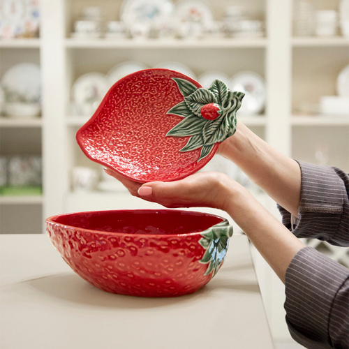 Блюдо для оливок 21х15 см Bordallo Pinheiro "Земляника"