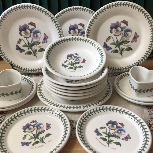 Тарелка десертная 16,5 см, "Ботанический сад. Анютины глазки", Portmeirion