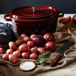 Кокот овальный, 31 см, гранатовый, La Cocotte, Staub