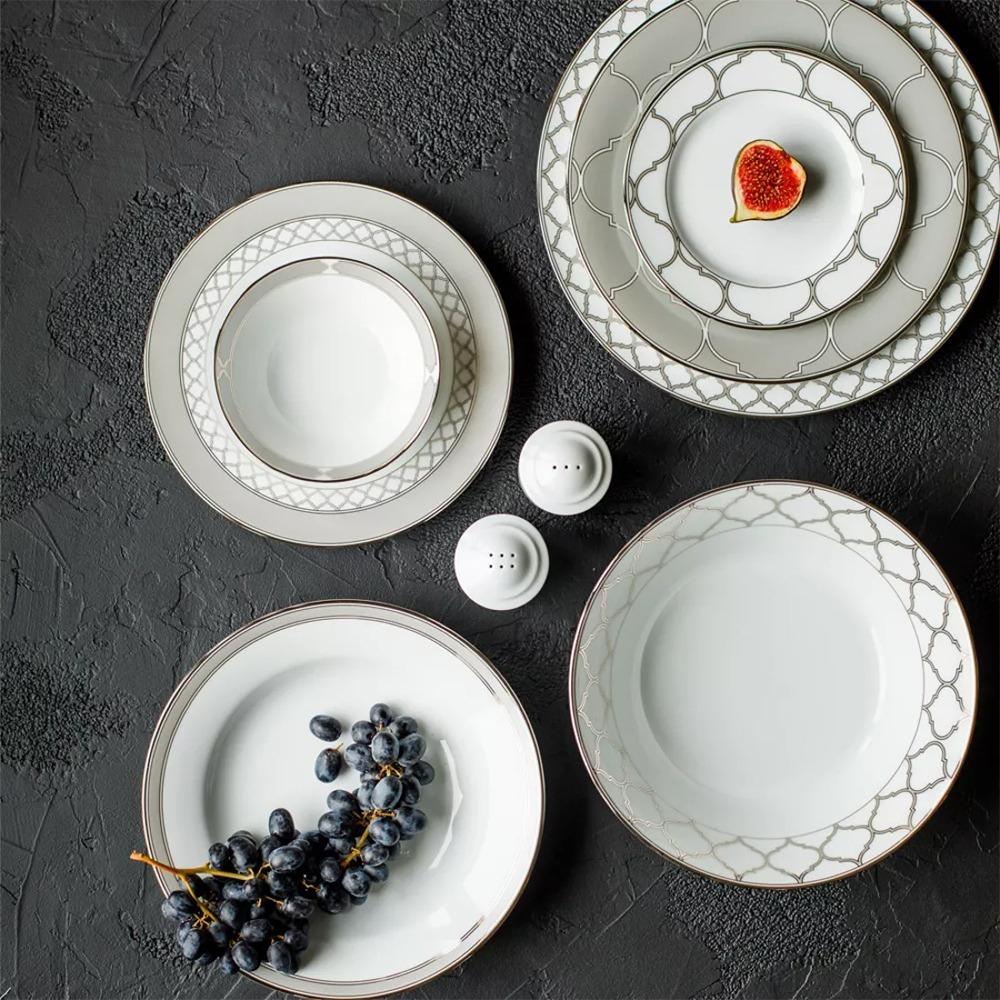 Тарелка закусочная Noritake Царский дворец, платиновый кант 21 см, фарфор