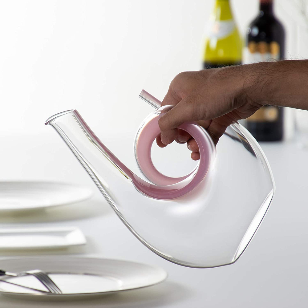 Хрустальный декантер ручной работы Curly Pink, 1.4 л, Riedel (розовый)