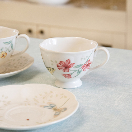 Чашка чайная с блюдцем 240 мл "Бабочка-Парус", Бабочки на лугу, Lenox