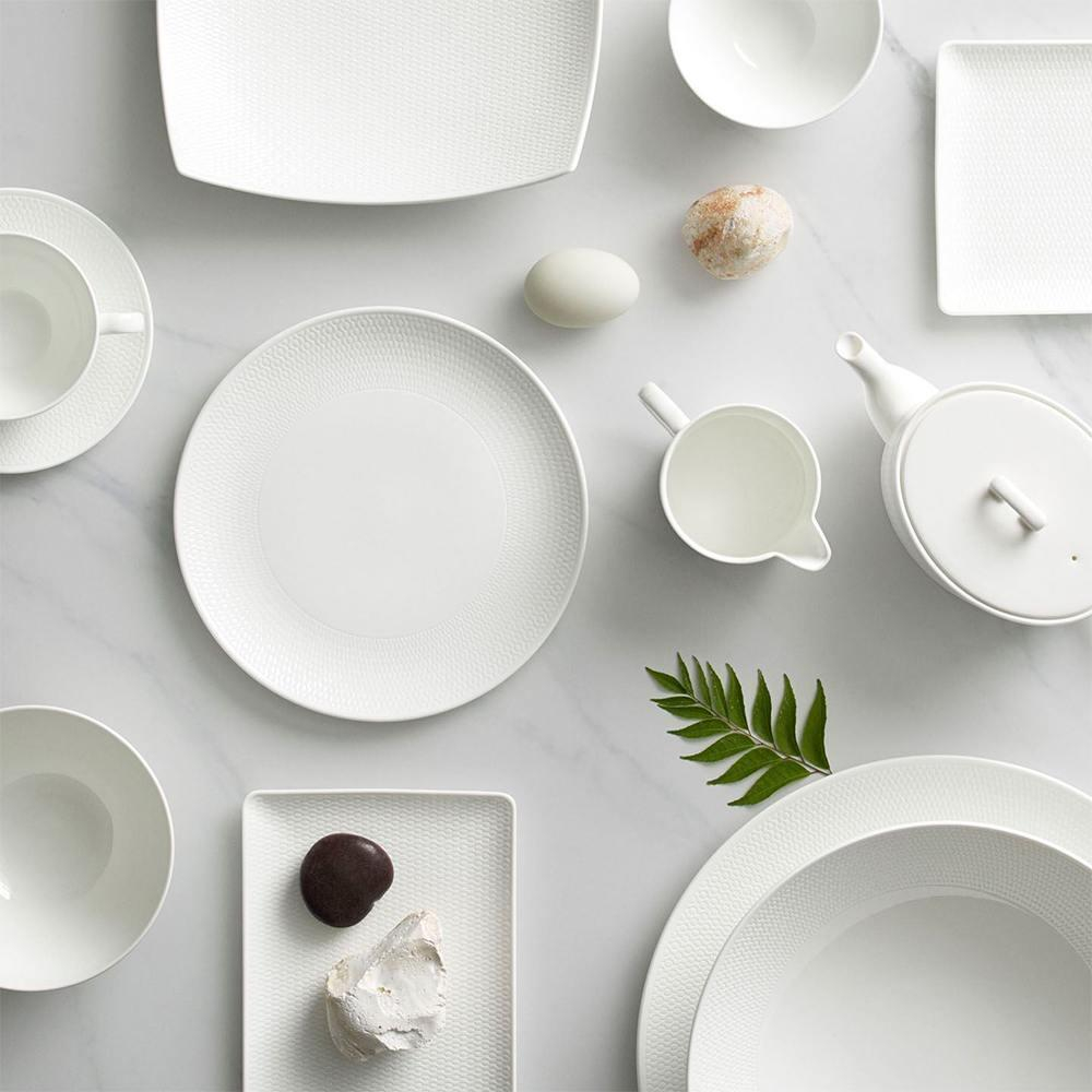 Тарелка закусочная Wedgwood Джио 24 см, фарфор