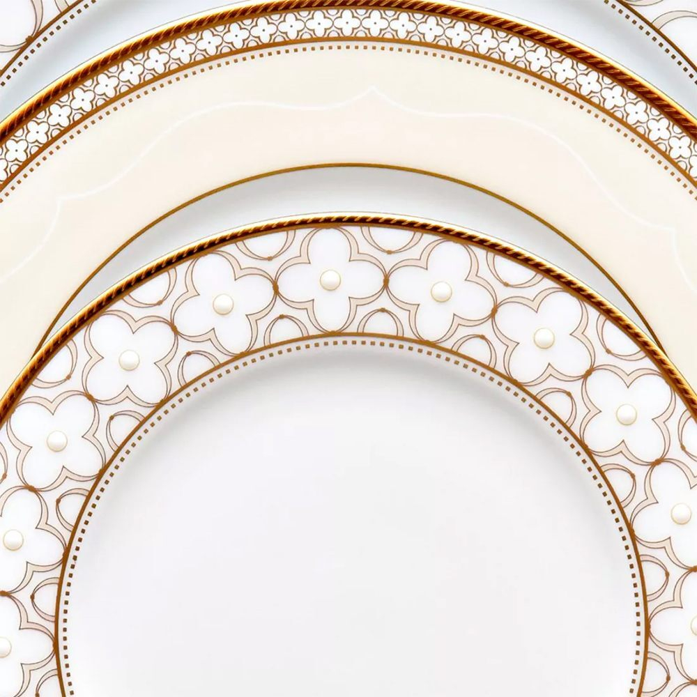 Блюдо овальное Noritake Трефолио, золотой кант 37 см