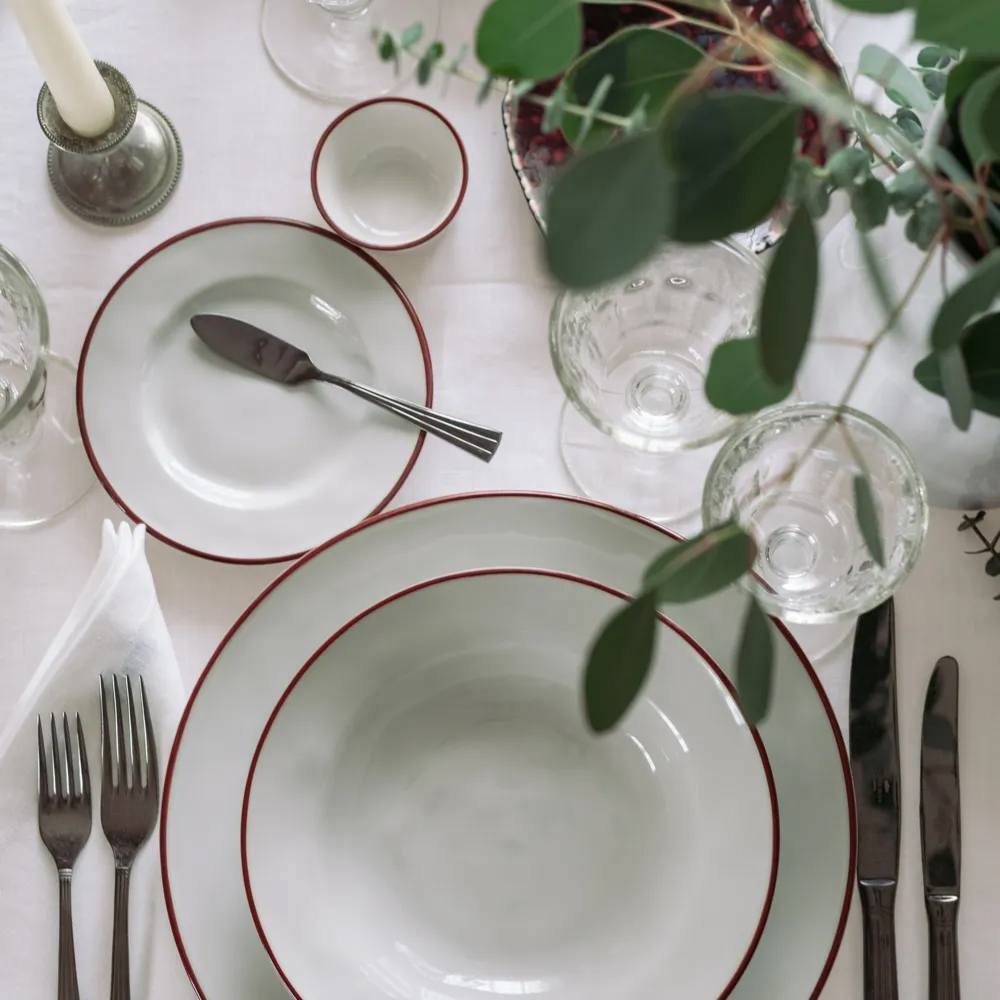 Тарелка обеденная 28,2 см Costa Nova Beja белый/красный