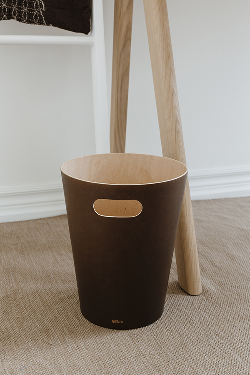 Корзина для мусора Woodrow эспрессо, Umbra