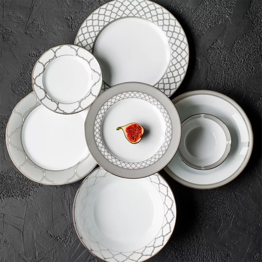 Тарелка акцентная Noritake Царский дворец, платиновый кант 23 см, фарфор