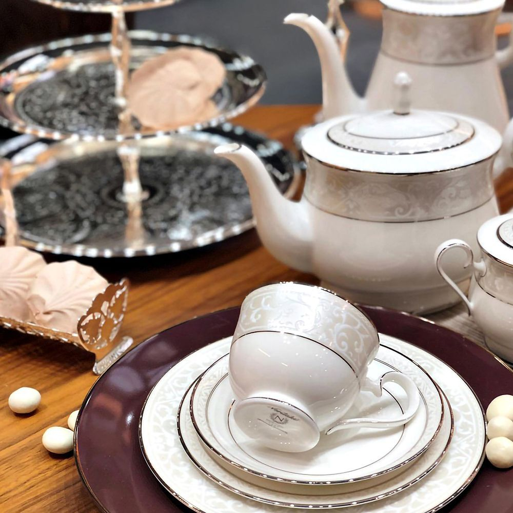 Тарелка пирожковая Noritake Монтвейл Платиновый кант 16,5 см, фарфор костяной
