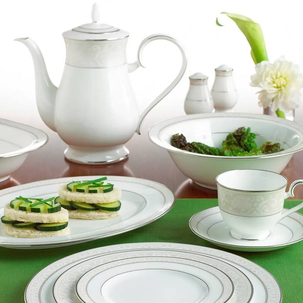 Тарелка обеденная Noritake Монтвейл Платиновый кант 27 см, фарфор костяной