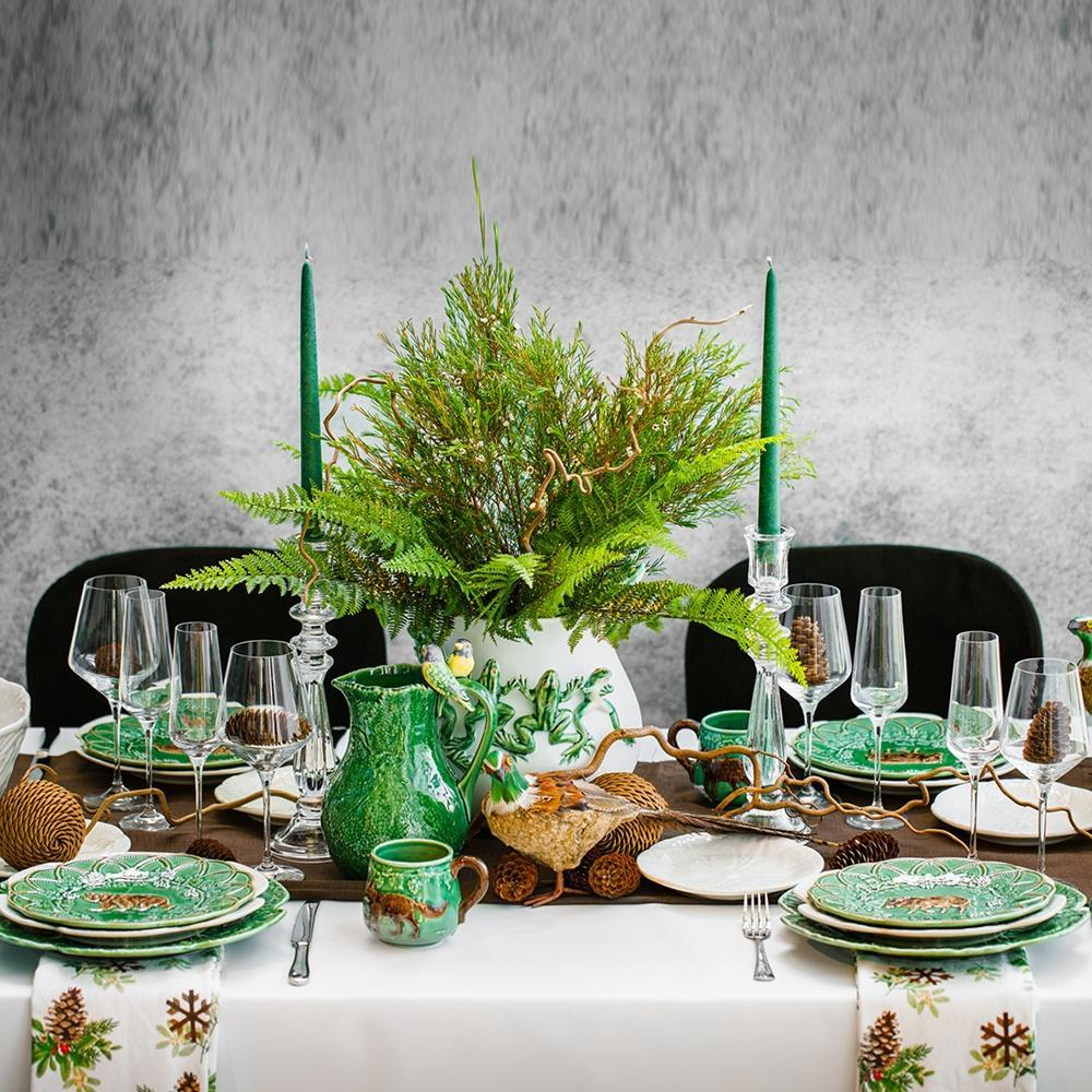 Тарелка обеденная 24 см Bordallo Pinheiro "Охота" Кабан