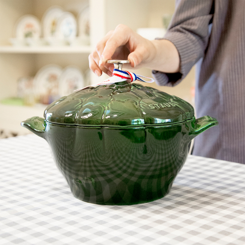 Чугунная эмалированная кастрюля с крышкой "Артишок", объем 3 л, диаметр 22 см, цвет: зелёный, кокот Staub