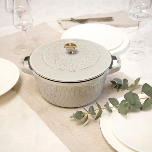 Кокот круглый, 24 см, 4,25 л, белый трюфель, Staub