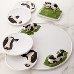 Тарелка закусочная Bordallo Pinheiro "Коровы" 20см (рисунок анфас, справа)