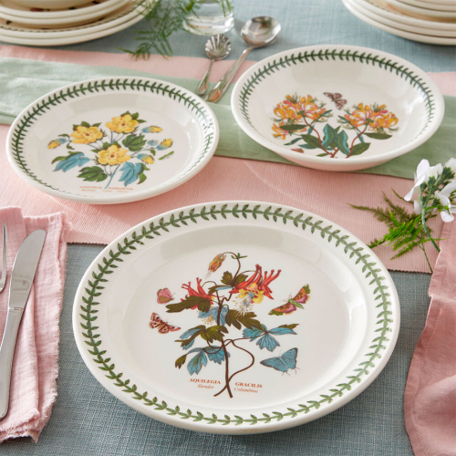 Тарелка обеденная Portmeirion "Ботанический сад. Аквилегия изящная / Водосбор стройный" 26,7см