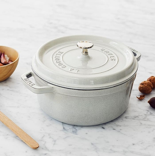 Кокот Staub, чугунный, круглый, объем 5.25 л, диаметр 26 см, белый трюфель