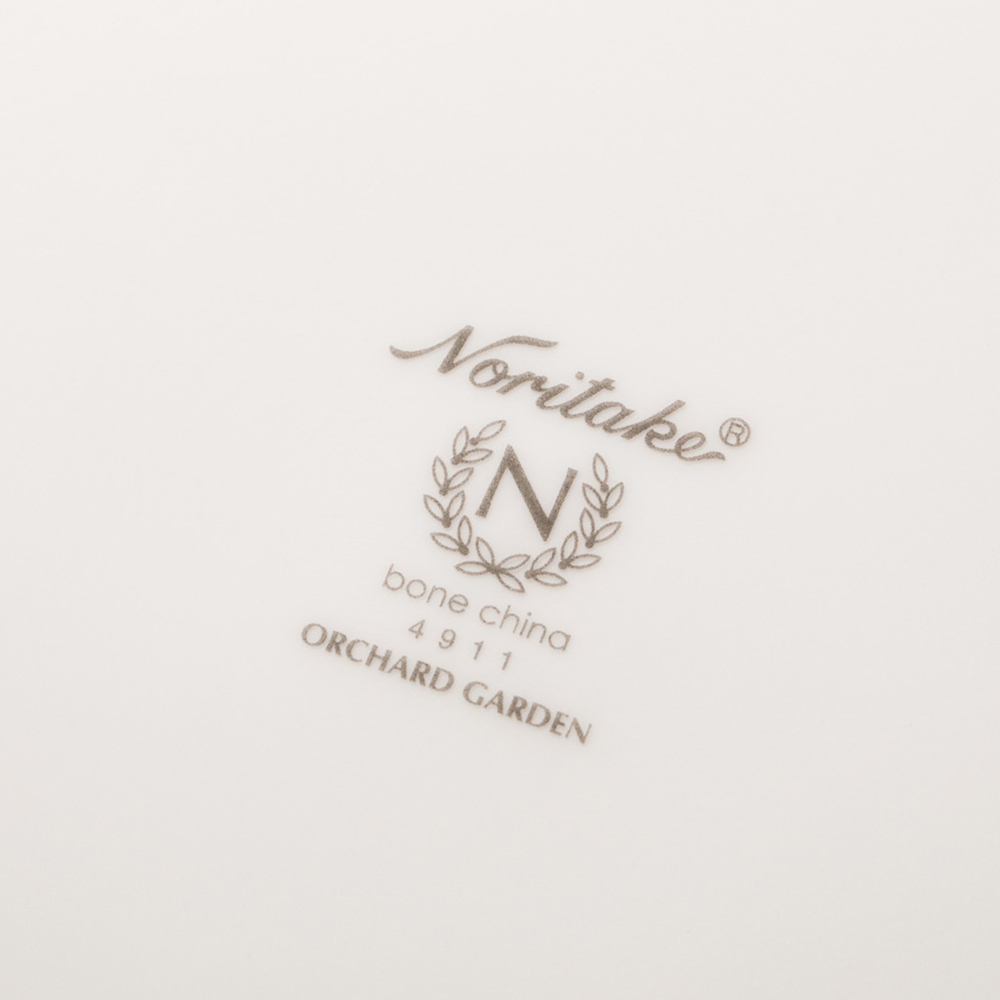 Тарелка обеденная Noritake Фруктовый сад 27 см