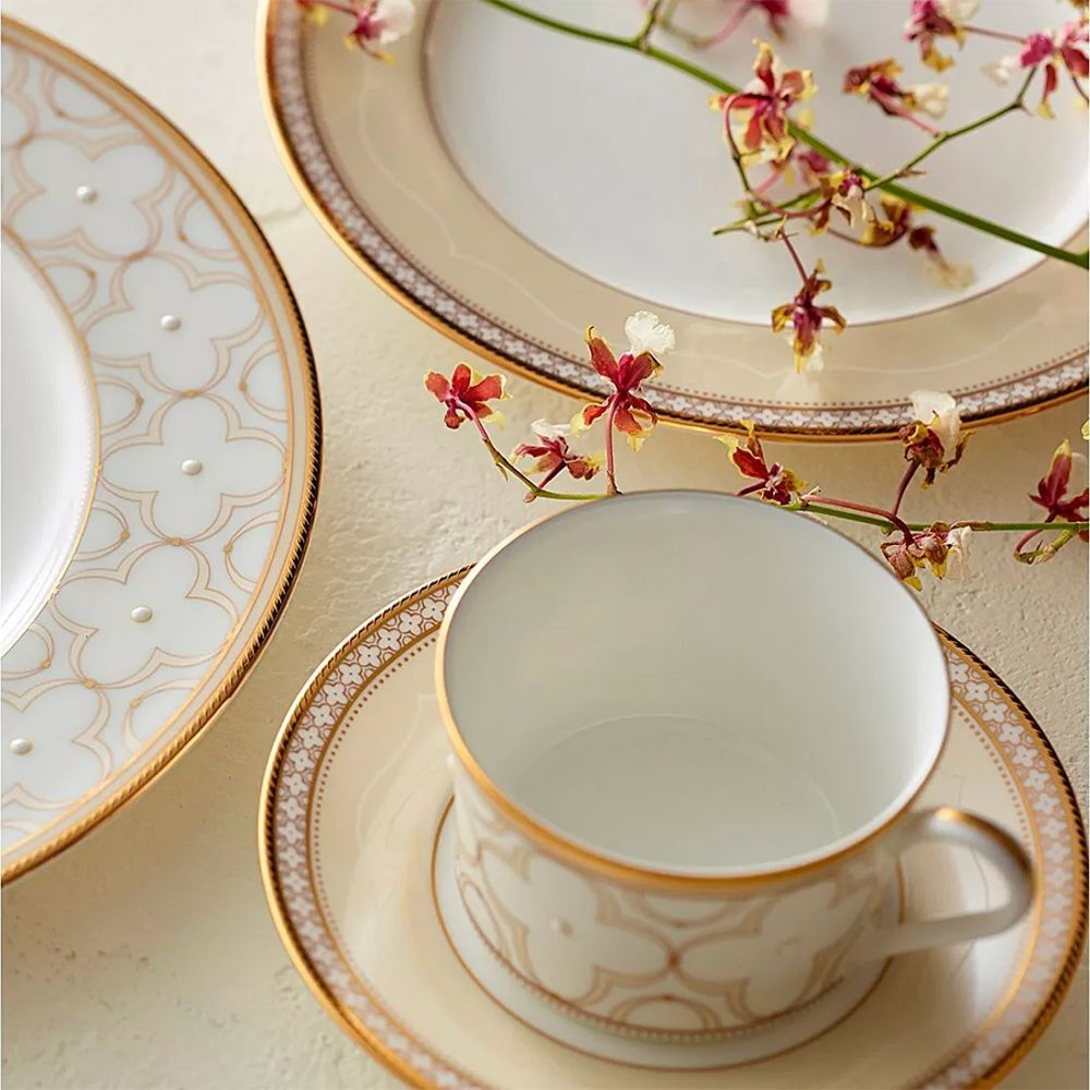Блюдо овальное Noritake Трефолио, золотой кант 37 см